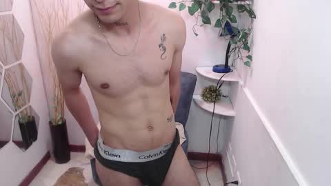 Snapshot of nico_herrera chatting on December 2025 07:53:02 PM Nico online show from December 2025 07:53:02 PM