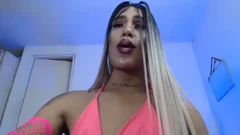 Snapshot of nico_hoot chatting on December 2024 09:15:01 PM sammy hoot online show from December 2024 09:15:01 PM