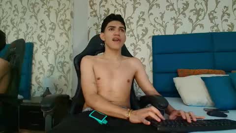 nico_monroet online show from April 2026 09:04:01 PM