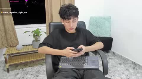 Snapshot of nico_nico_xd chatting on February 2025 04:43:01 AM Nico online show from February 2025 04:43:01 AM