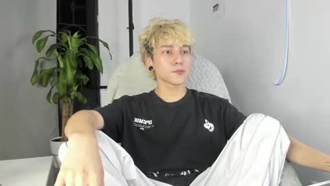 Snapshot of nico_nico_xd chatting on September 2025 02:00:02 AM Nico online show from September 2025 02:00:02 AM