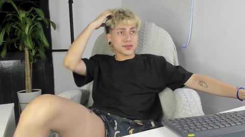 Snapshot of nico_nico_xd chatting on September 2025 03:52:02 AM Nico online show from September 2025 03:52:02 AM