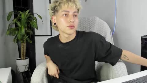 Snapshot of nico_nico_xd chatting on September 2025 03:53:01 AM Nico online show from September 2025 03:53:01 AM