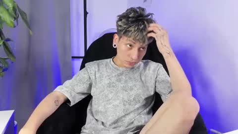 Nico  online show from December 2025 10:38:01 PM