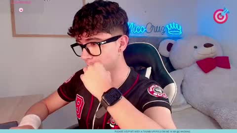 nico  online show from April 2026 08:36:02 PM