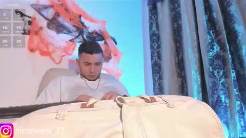 Nicolas online show from November 2025 11:18:01 PM