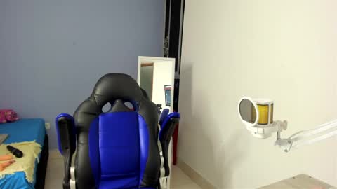 Snapshot of nicol_jone chatting on March 2025 10:13:02 AM Nicol sanchez online show from March 2025 10:13:02 AM