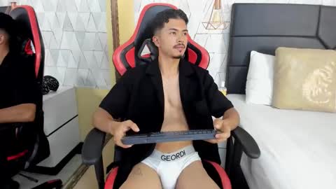 Snapshot of nicolaikarav chatting on December 2025 07:19:02 PM Nicolai online show from December 2025 07:19:02 PM