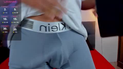 Snapshot of nicolas_james_sc chatting on October 2025 01:43:02 PM nicolas_james_sc online show from October 2025 01:43:02 PM