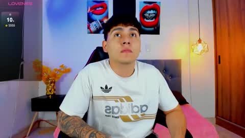 Snapshot of nicolas_james_sc chatting on December 2025 01:50:02 PM nicolas_james_sc online show from December 2025 01:50:02 PM