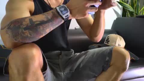 Nicolas online show from December 2025 07:30:02 PM