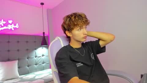 nicolasferrer18 online show from November 2025 07:27:01 PM