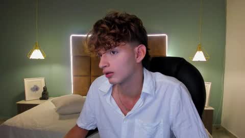 nicolasferrer18 online show from November 2025 07:24:01 PM