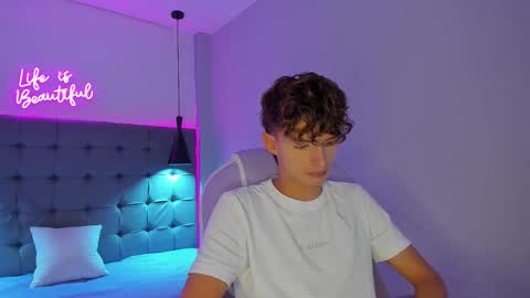 nicolasferrer18 online show from November 2025 07:24:02 PM