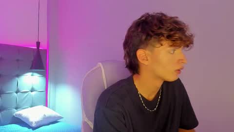 nicolasferrer18 online show from November 2025 07:18:01 PM