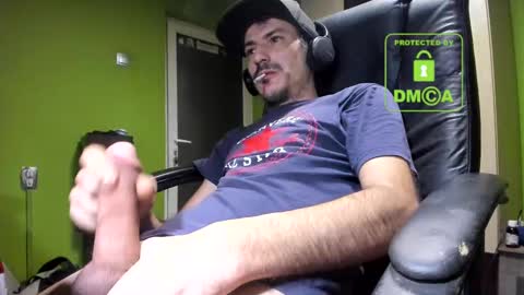 L. Nicolas online show from February 2025 04:43:01 AM