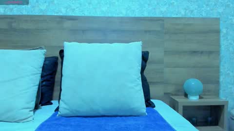 Nicolas online show from September 2025 12:18:02 PM