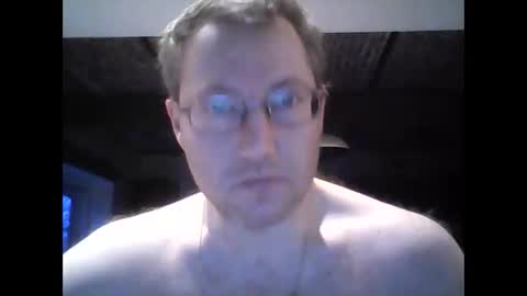 nicolaslapin87 online show from February 2026 06:33:02 AM