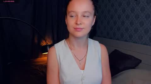 Nicoletta online show from September 2025 06:08:01 PM