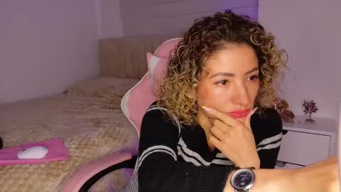 Nicol  online show from November 2025 02:27:02 PM