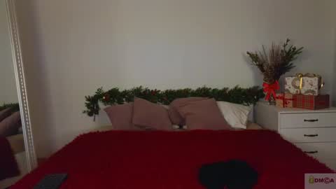 Nicole online show from December 2024 09:17:02 PM