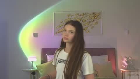 Nicole online show from October 2025 09:04:02 PM