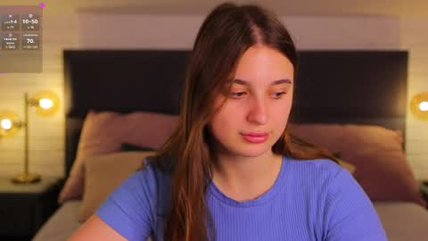 Snapshot of nicole_de_lux chatting on May 2026 12:02:01 PM Nicole De Lux online show from May 2026 12:02:01 PM