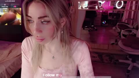 Nicole online show from March 2026 07:47:02 PM