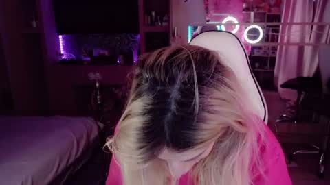Nicole online show from June 2026 04:59:02 AM