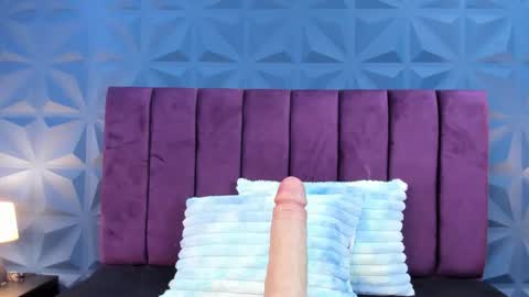 Nicole online show from November 2025 03:28:01 AM