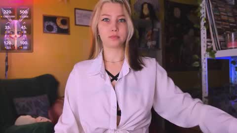 Snapshot of nicole_matt chatting on November 2025 04:22:02 AM Nicole online show from November 2025 04:22:02 AM