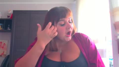 Nicole online show from October 2025 10:25:01 AM