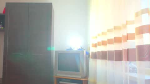 Nicole online show from October 2025 09:43:01 AM