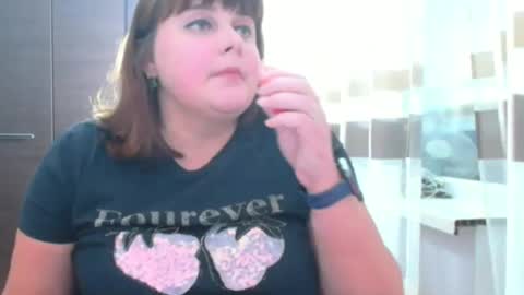 Nicole online show from November 2025 05:11:01 PM