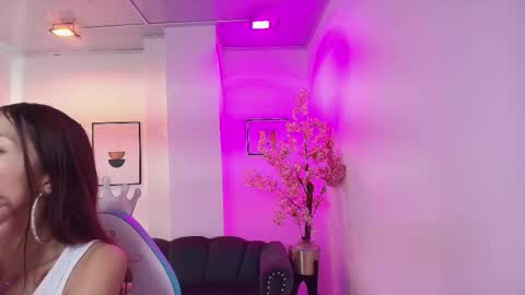 Nicolle online show from February 2026 11:47:02 AM