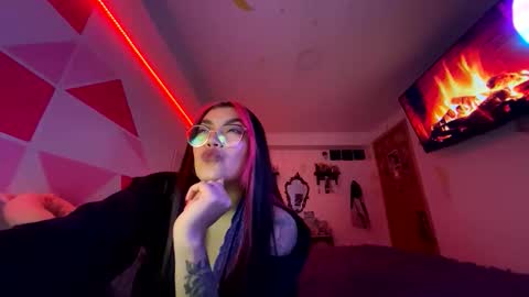 Nicole online show from April 2026 05:08:02 AM