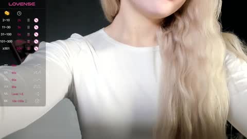 Mary online show from December 2024 10:43:02 PM