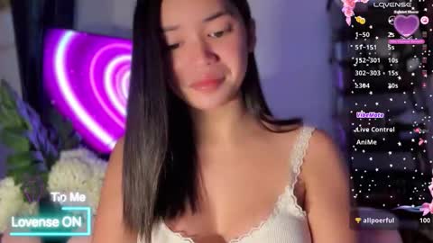 Snapshot of nicolecellini chatting on October 2025 11:31:01 PM NICOLE online show from October 2025 11:31:01 PM