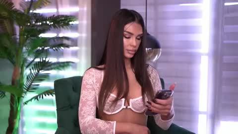 Snapshot of nicoledevin chatting on September 2025 07:12:01 AM Nicole online show from September 2025 07:12:01 AM