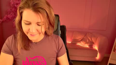 nicolehits online show from November 2025 05:29:02 AM