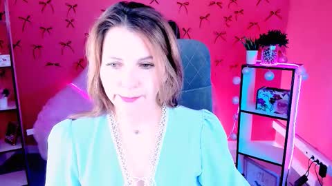 nicolehits online show from March 2026 01:25:01 PM