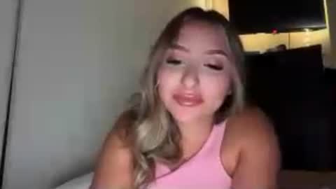 nicolelovesyou444 online show from June 2026 04:05:01 PM