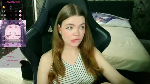 NicoleMeew online show from June 2026 07:50:01 PM