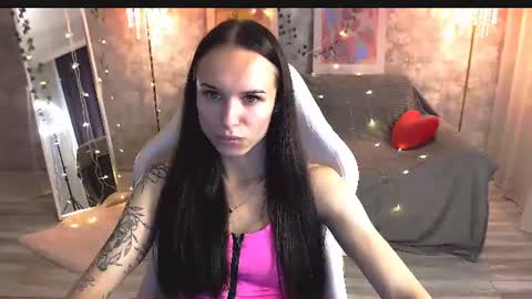Nicole online show from June 2026 03:36:01 PM