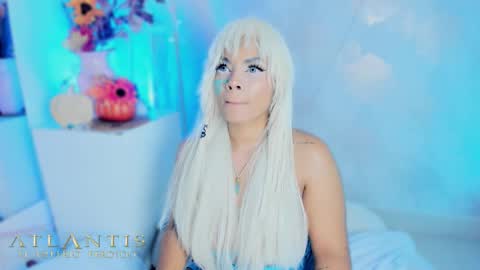 Snapshot of nicolemorelli2 chatting on October 2025 04:57:01 PM Andrea give it a thumbs up please its important online show from October 2025 04:57:01 PM