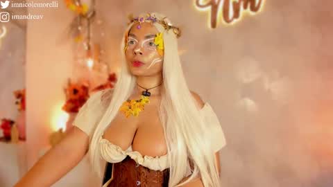 Snapshot of nicolemorelli2 chatting on October 2025 01:58:01 PM Andrea give it a thumbs up please its important online show from October 2025 01:58:01 PM