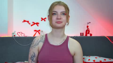 Snapshot of nicolenorton chatting on June 2026 06:16:01 AM NicoleNorton online show from June 2026 06:16:01 AM
