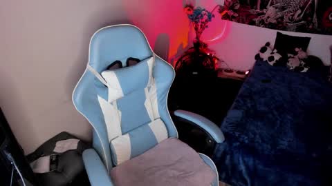 Snapshot of nicolepeachx chatting on February 2025 12:42:01 AM Nicol independent model online show from February 2025 12:42:01 AM