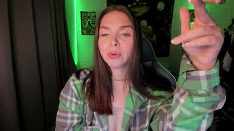 Snapshot of nicolepeachx chatting on October 2025 07:02:01 PM Nicol independent model online show from October 2025 07:02:01 PM