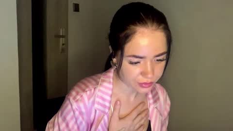 Nicole online show from March 2026 09:40:01 PM